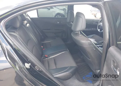 2016 Honda Accord Sport z USA, uszkodzony, nr VIN 1HGCR2F57GA117257